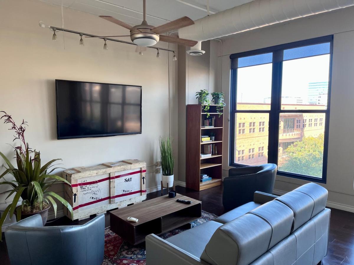 Luxury Industrial Loft On Mill Apartment Tempe Luaran gambar
